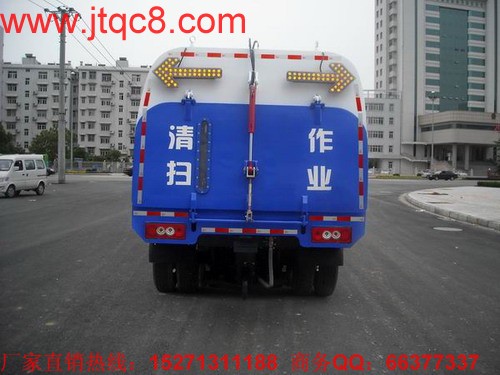 掃路車又名道路清掃車