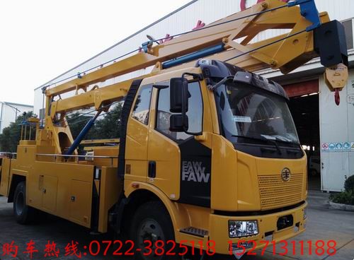 ����܇(ch��)�M(j��n)���и������L(zh��ng)�³��B(t��i)