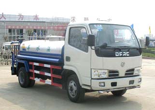 東風(fēng)小霸王灑水車(寬體)