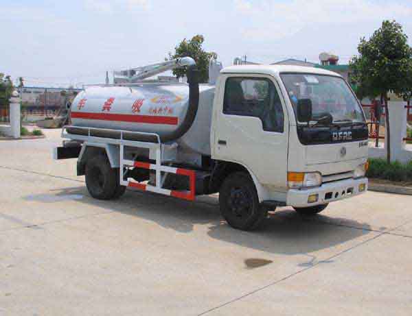 東風(fēng)小霸王吸糞車